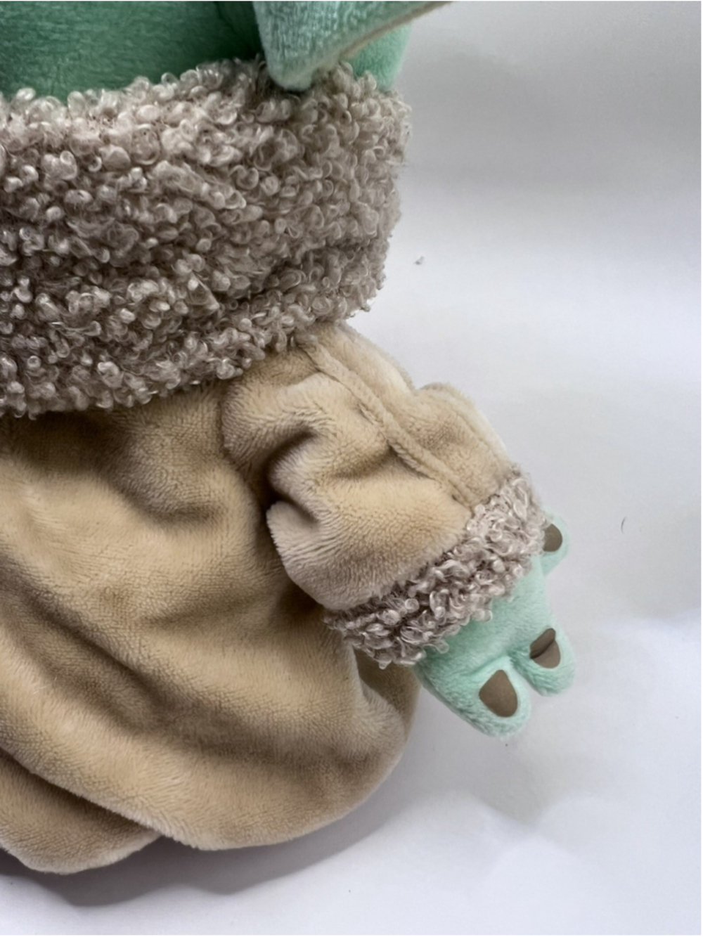 Star Wars Mandalorian The Child Baby Yoda Groku 8” Soft Plush Toy - Picture 5 of 7